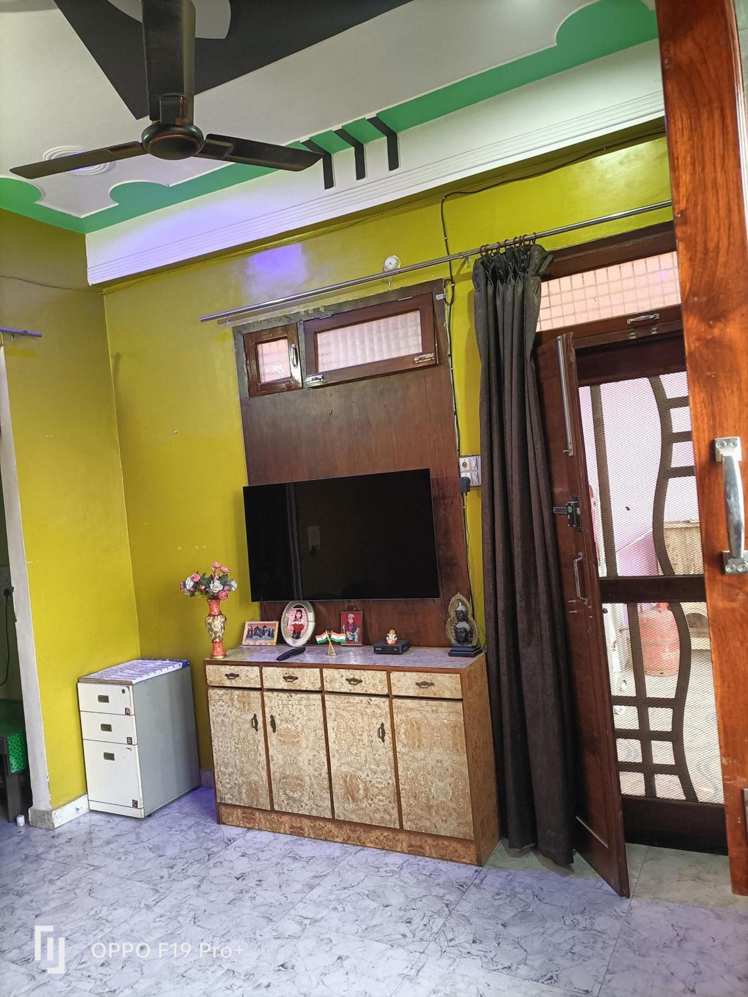 Shri Ram Sharnam Hotel Ayodhya Buitenkant foto