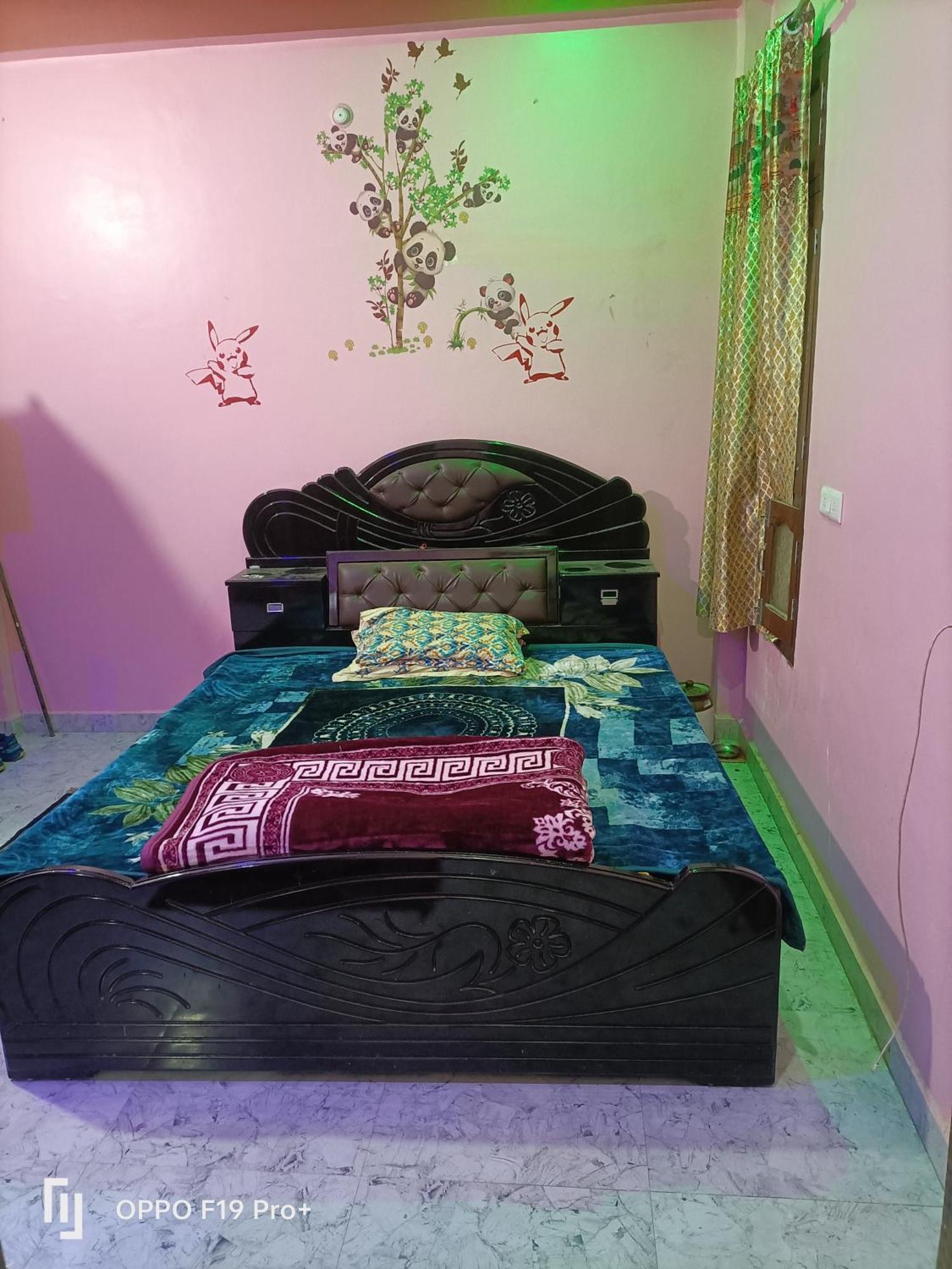 Shri Ram Sharnam Hotel Ayodhya Buitenkant foto
